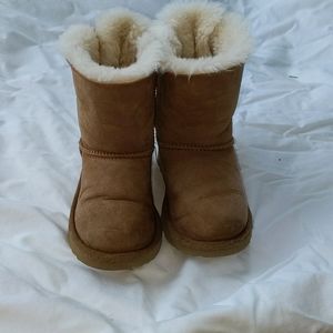 Girls ugh boots